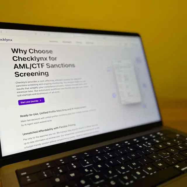 checklynx software in a laptop